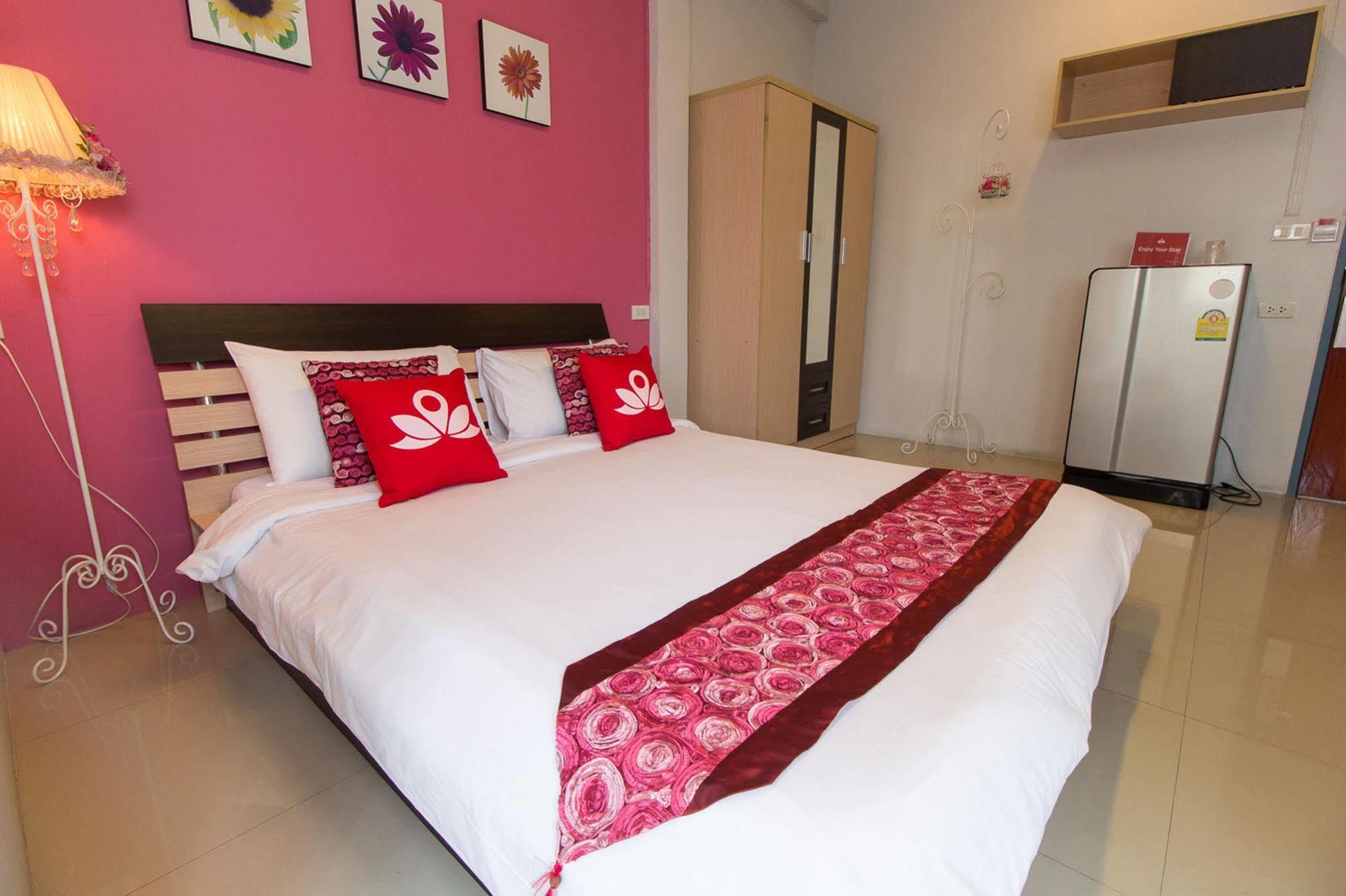 Zen Rooms Damrongrak Road Bangkok Extérieur photo